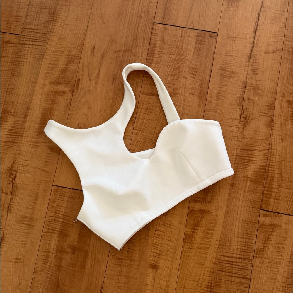 Asymmetrical Unique White Sleeveless Crop Top Brand New Small